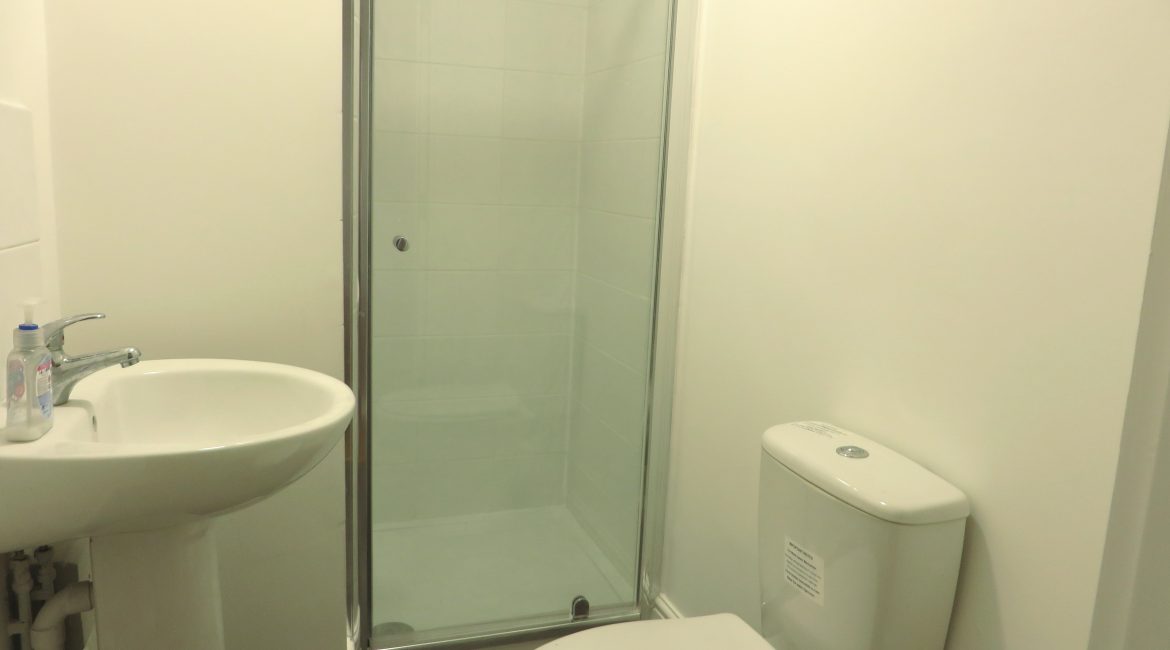 79 Outram Street – Flat B – Bathroom