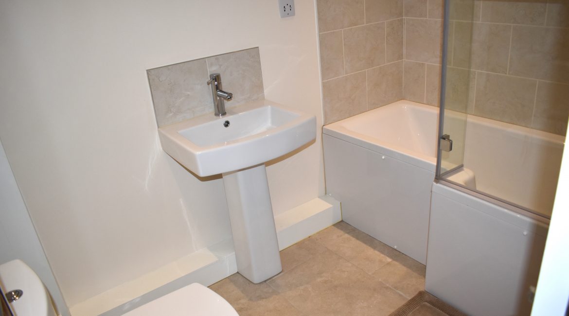 3 Church Row – Bathroom (2)