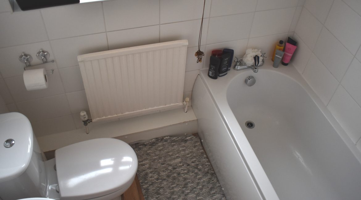 15 Scotswood Road – Bathroom