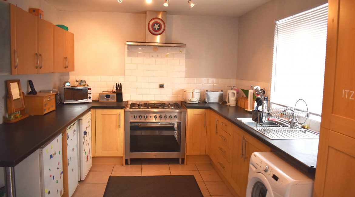 45 Scarborough Road – Kitchen (2)