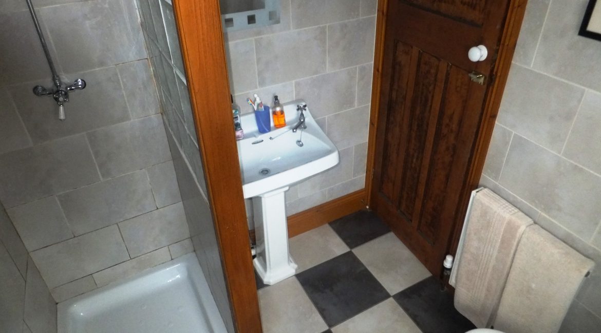 33 Prospect Bathroom
