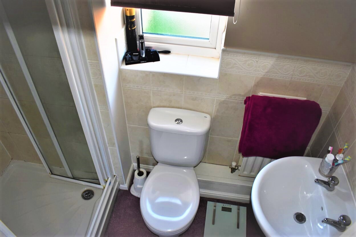 31 Broadlands Close Ensuite Need 2 ViewNeed 2 View