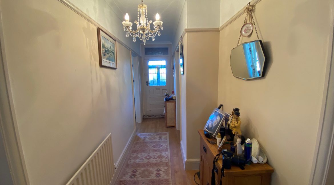 43 Sea Road – Hallway (2)