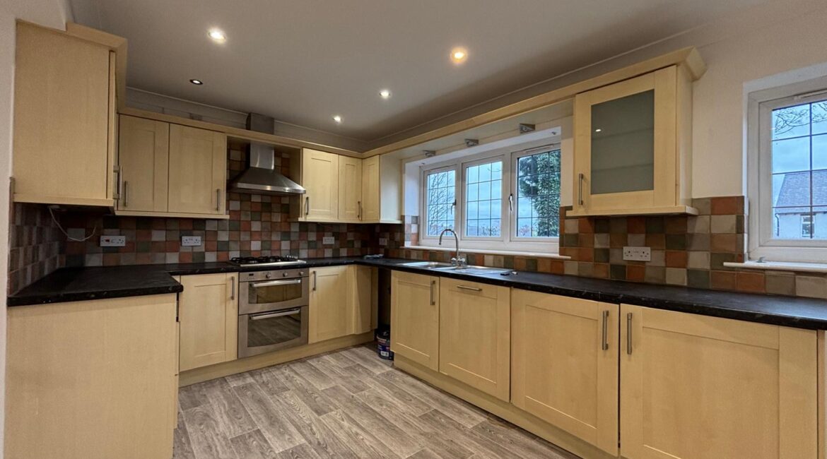 PHOTO-2025-12-01-13-49-17