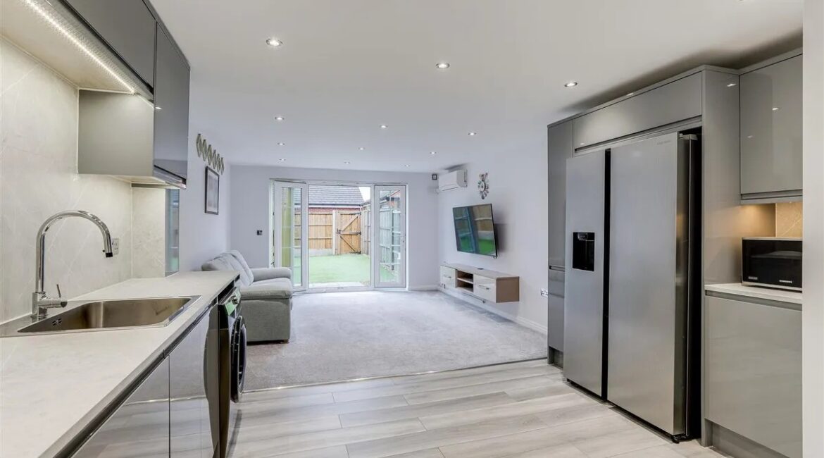 7257910bf35e3efc72e947859511187ccdab9ef3