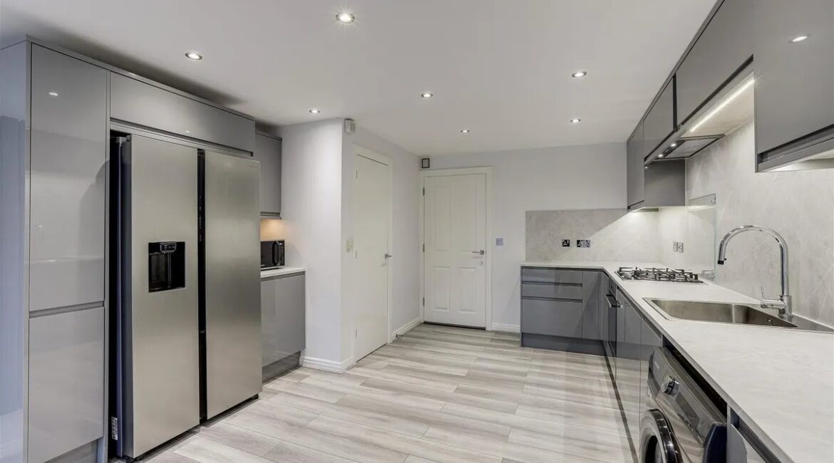 a2f9e11b10a092d6d9ffe353b8d9ae7f21c8a808